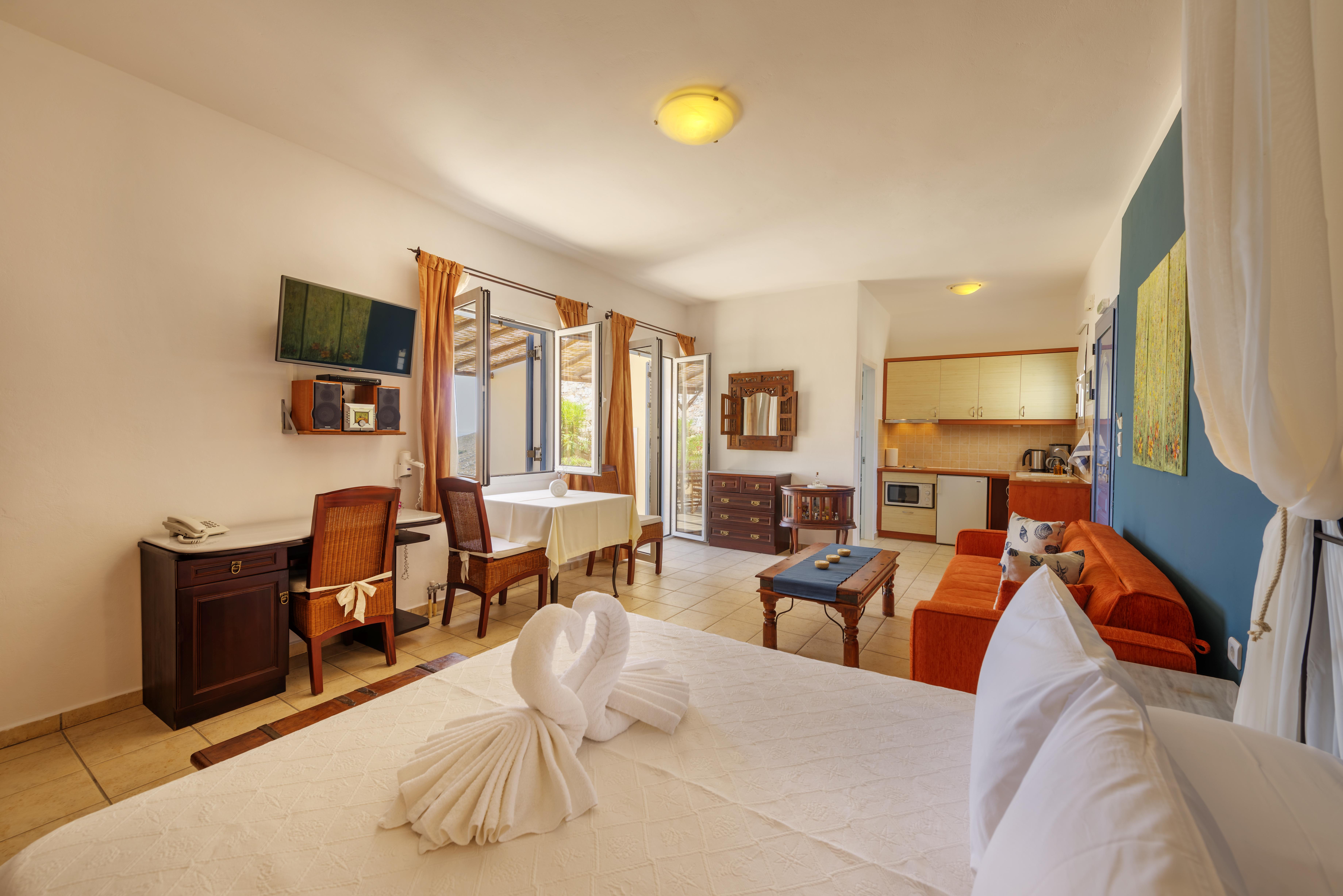 Sunrise Beach Suites Azolimnos Esterno foto