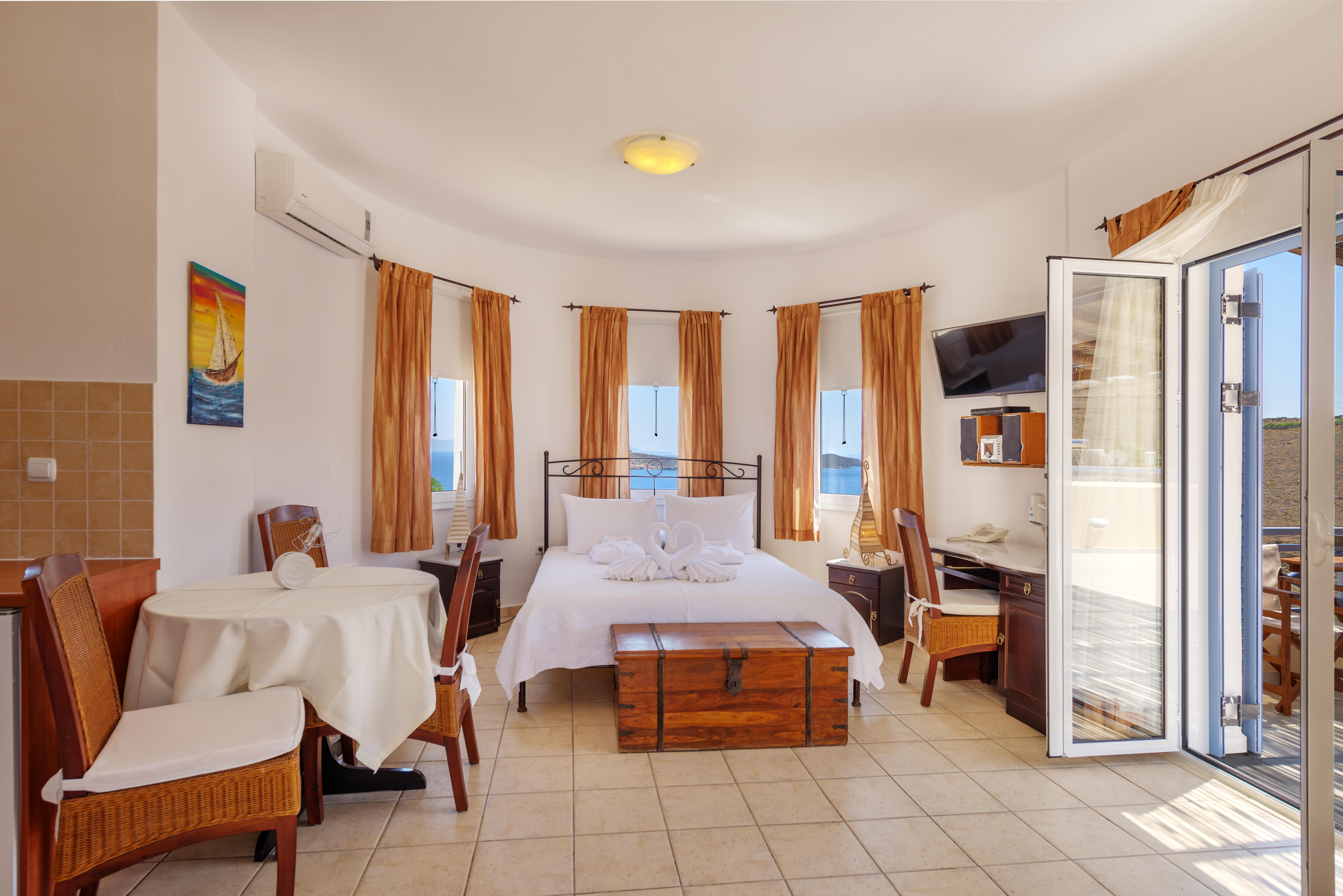 Sunrise Beach Suites Azolimnos Esterno foto